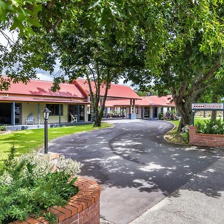 Asure Oak Estate Motor Lodge Greytown Exterior photo