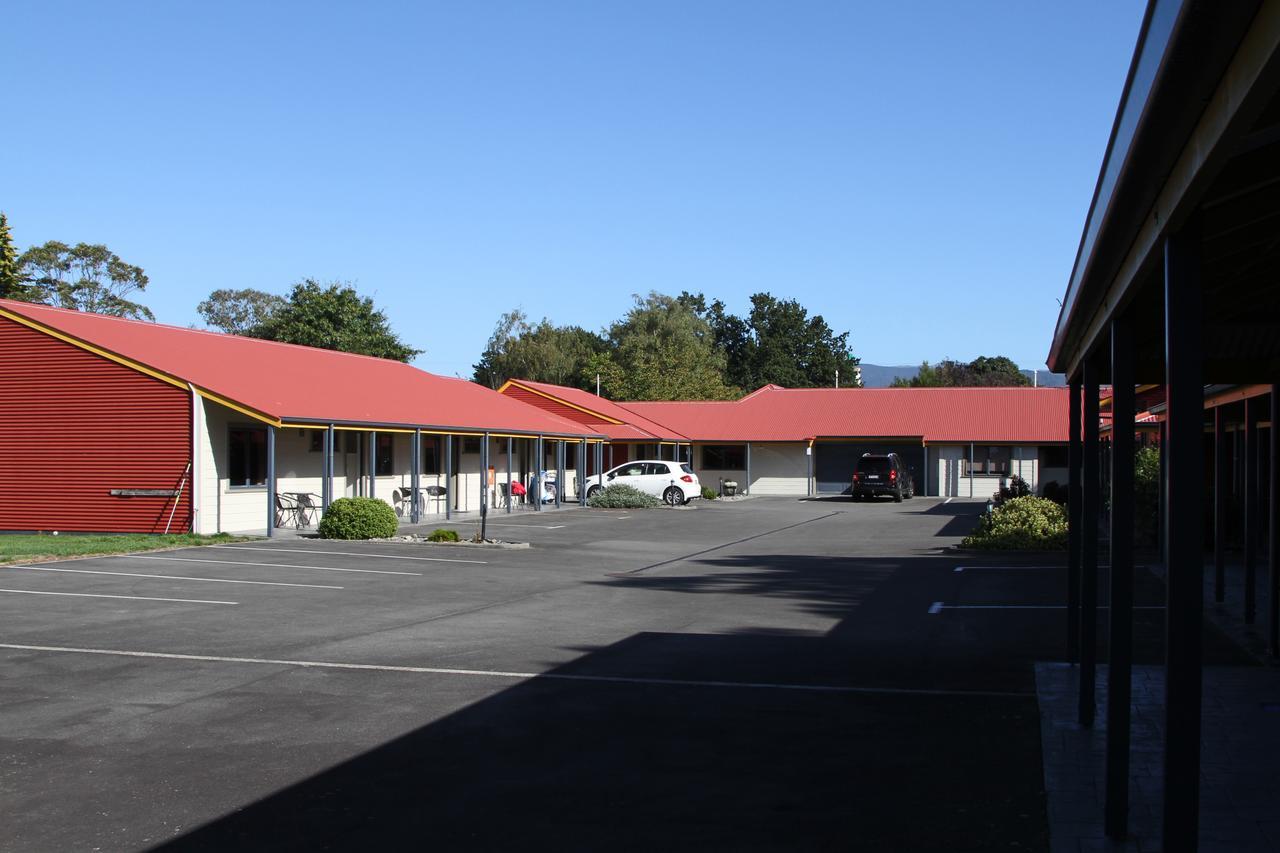 Asure Oak Estate Motor Lodge Greytown Exterior photo