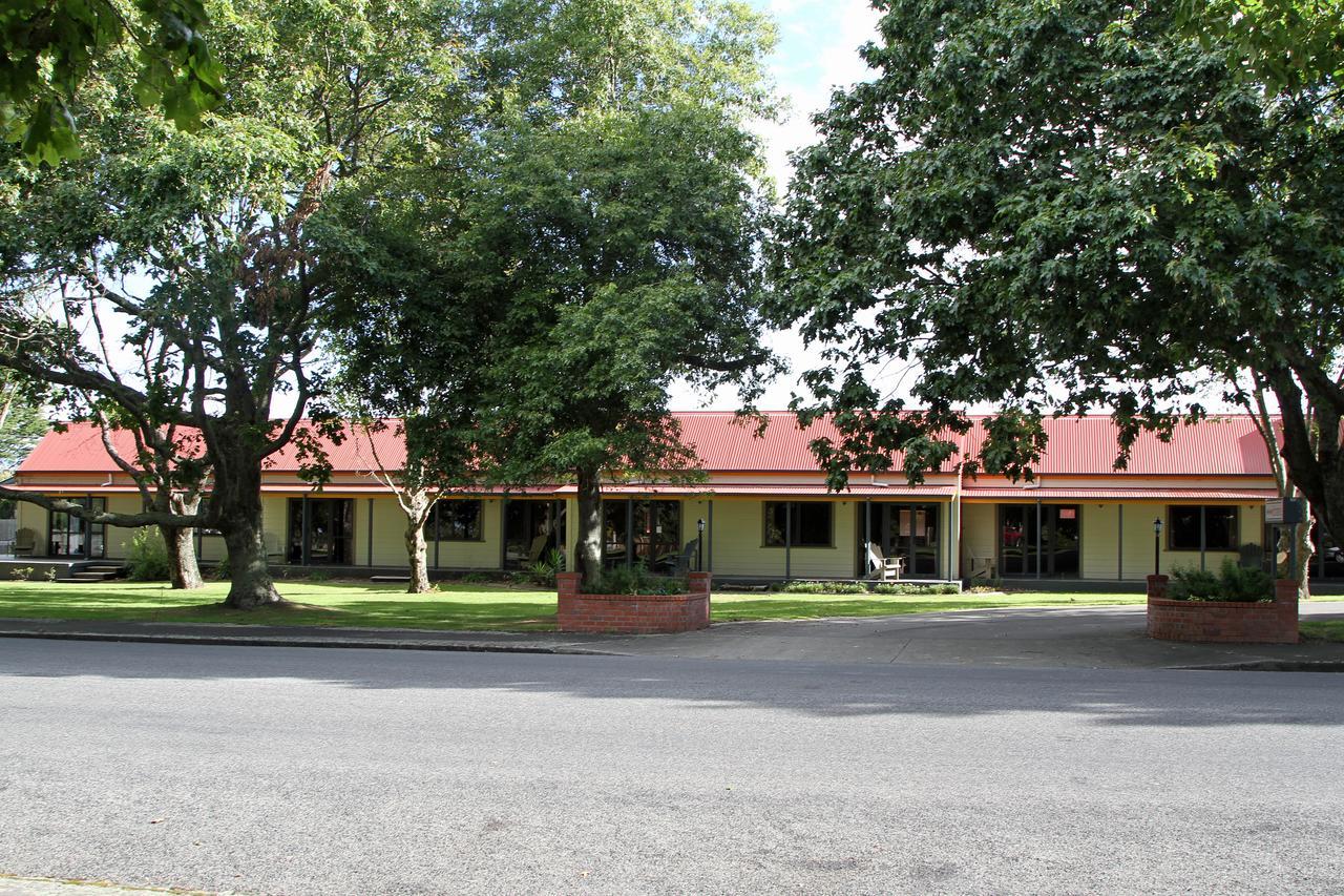 Asure Oak Estate Motor Lodge Greytown Exterior photo
