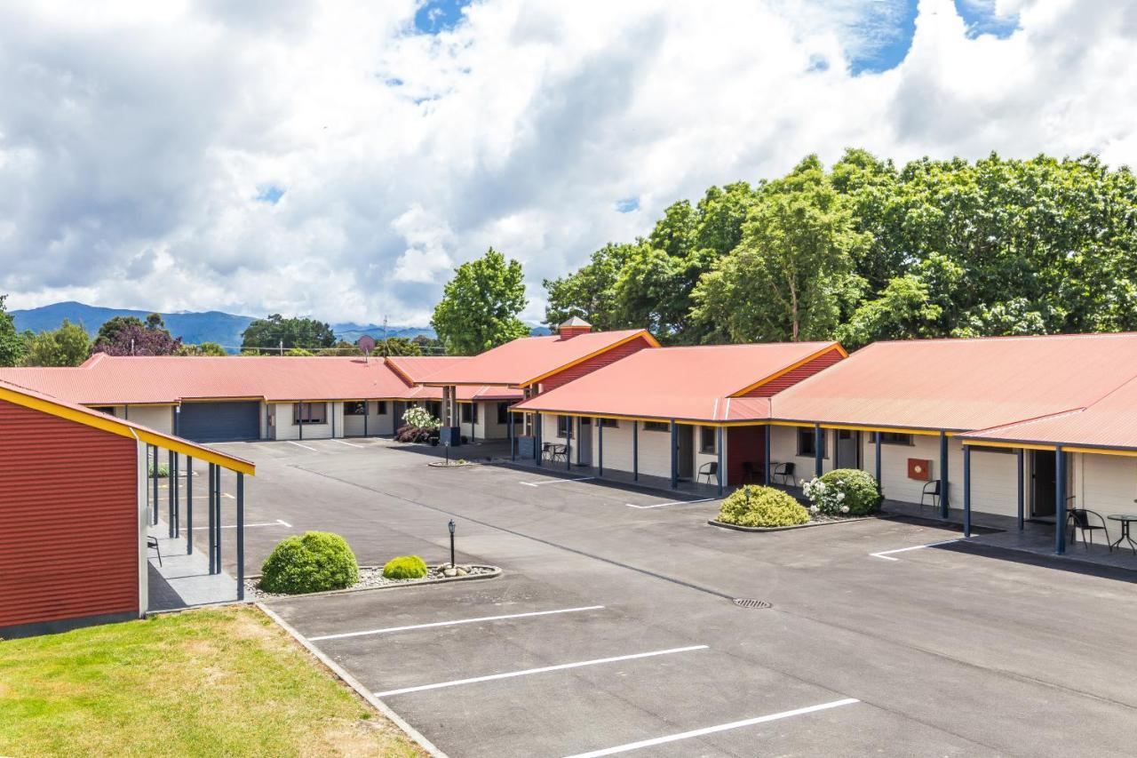 Asure Oak Estate Motor Lodge Greytown Exterior photo